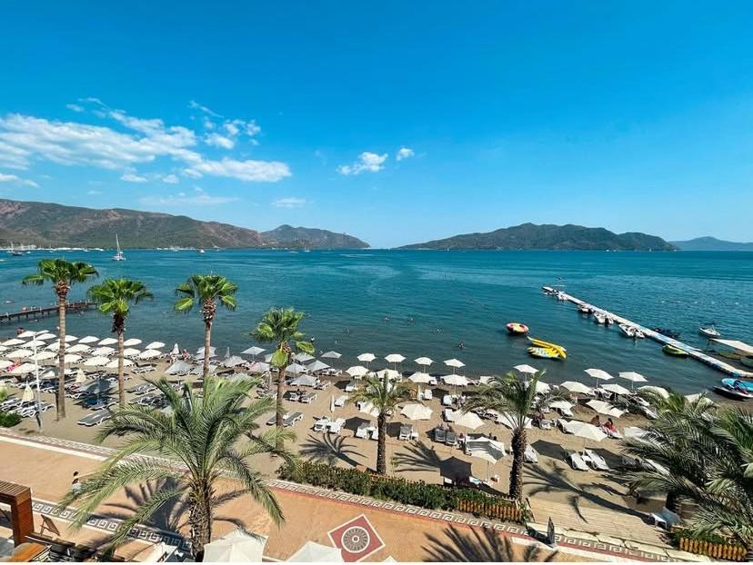Aurasia Beach Hotel 말마리스 외부 사진
