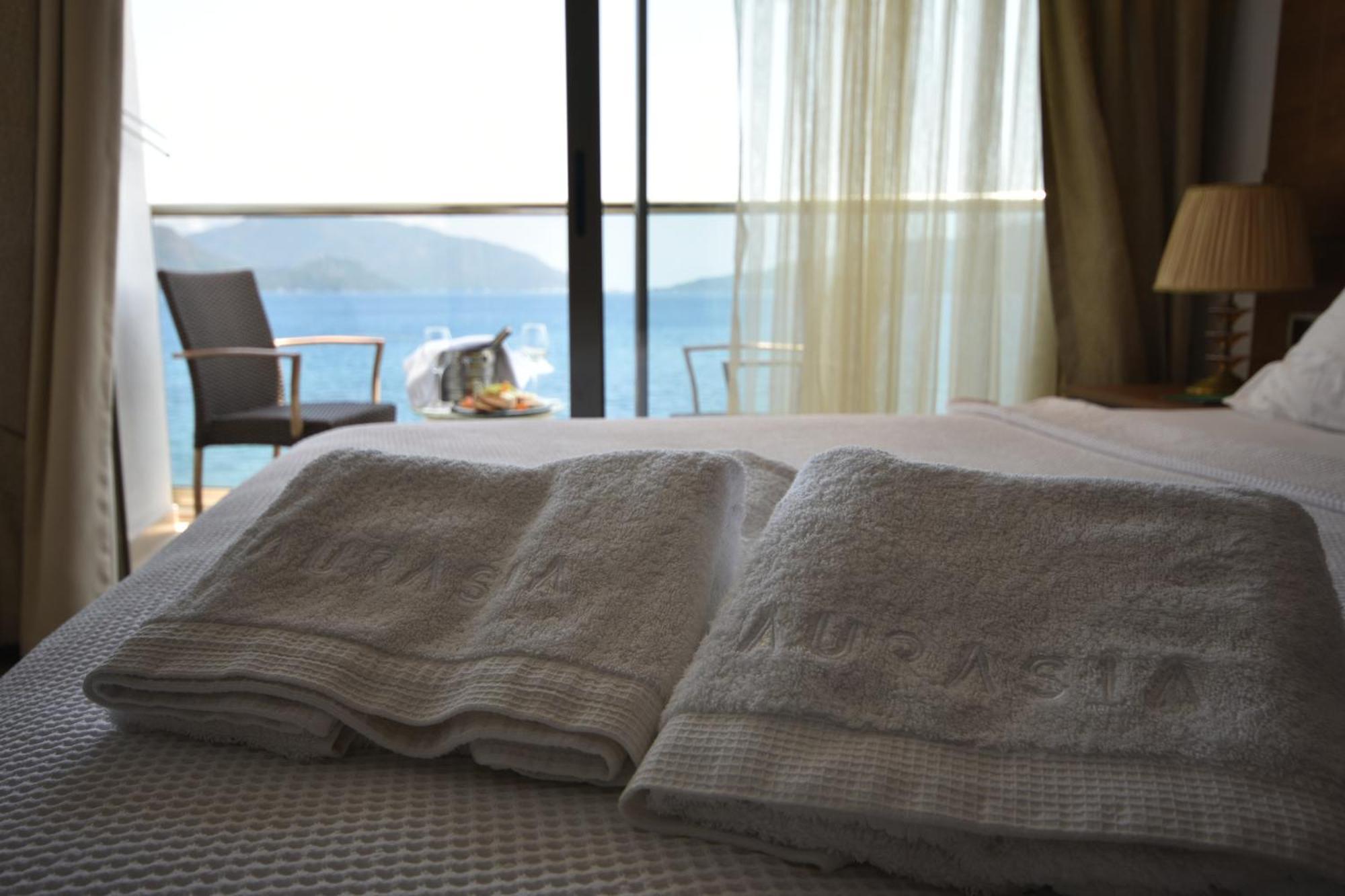 Aurasia Beach Hotel 말마리스 외부 사진